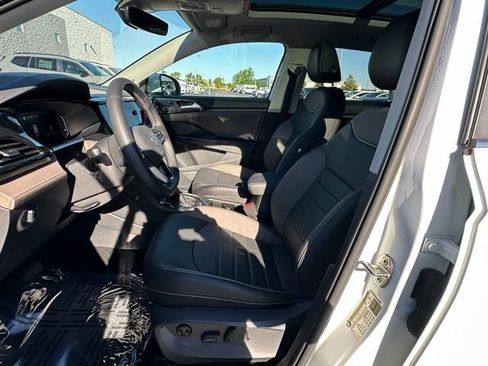 Used 2023 Volkswagen Taos SEL AWD/4WD image 26