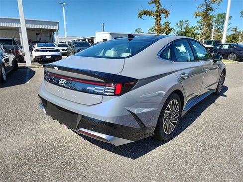 New 2025 Hyundai Sonata Limited image 3