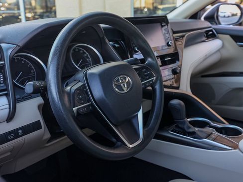 Used 2022 Toyota Camry LE image 14