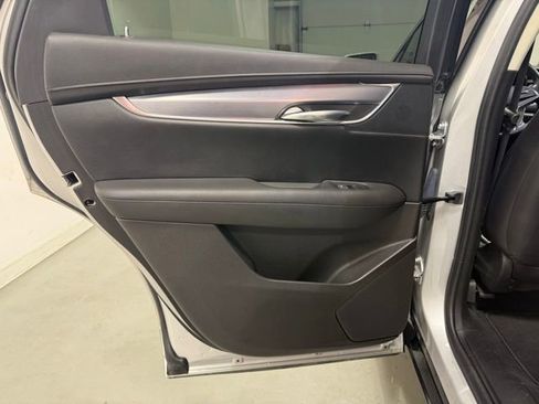 Used 2018 Cadillac XT5 Premium Luxury image 23