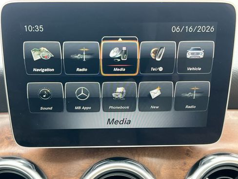 Used 2019 Mercedes-Benz GLA 250 4MATIC image 27