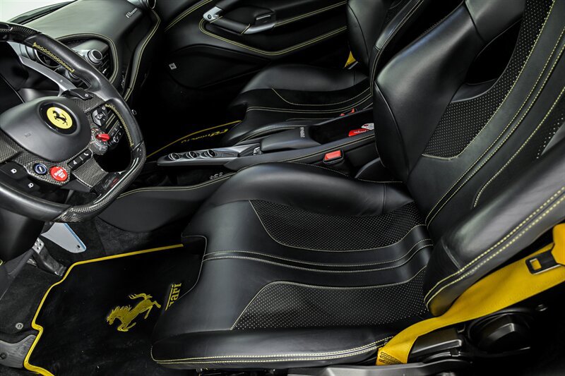 Used 2020 Ferrari F8 Tributo RWD image 32
