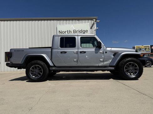 Used 2020 Jeep Gladiator Overland w/ Uconnect 4C Nav & Sound Group image 26
