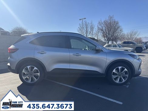 Used 2024 Ford Escape Platinum image 5