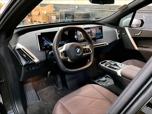 Certified 2026 BMW iX xDrive45 image 16
