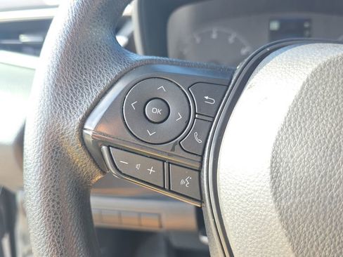 Used 2025 Toyota Corolla LE image 25