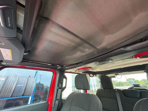 Used 2019 Jeep Wrangler Unlimited Sport S AWD/4WD image 37