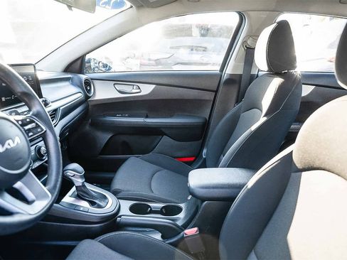 Used 2023 Kia Forte LX image 17