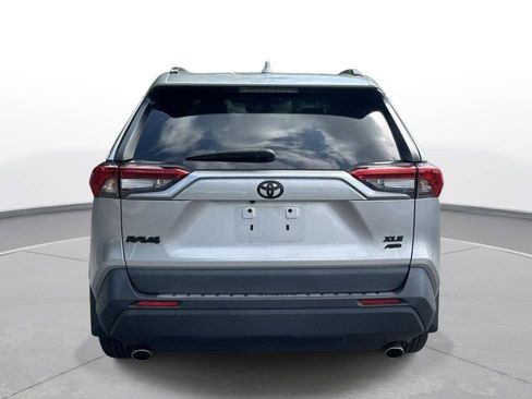 Used 2021 Toyota RAV4 XLE AWD/4WD image 7