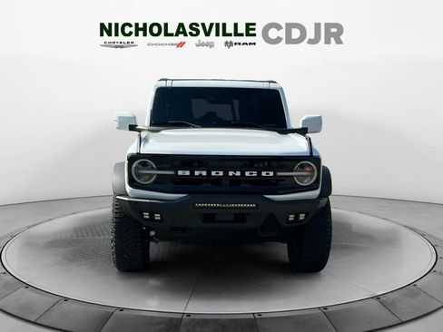 Used 2023 Ford Bronco Outer Banks w/ Sasquatch Package AWD/4WD image 8