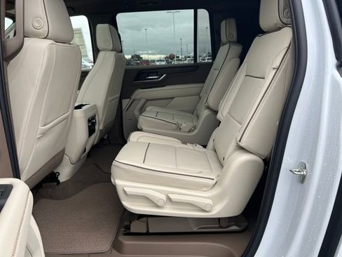 New 2026 GMC Yukon XL Denali w/ Sun & Power Step Package image 25