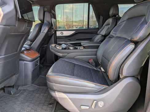 New 2025 Lincoln Navigator L Black Label image 12