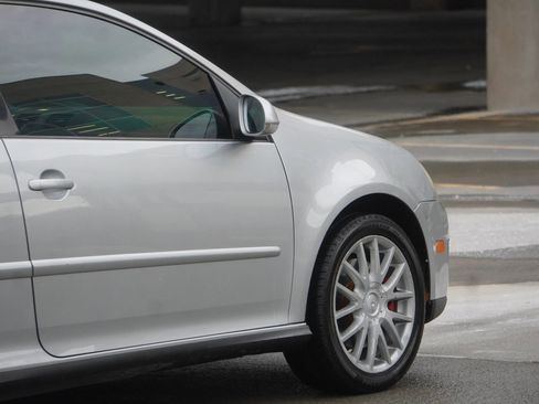 Used 2007 Volkswagen GTI 2.0T 2-Door image 15