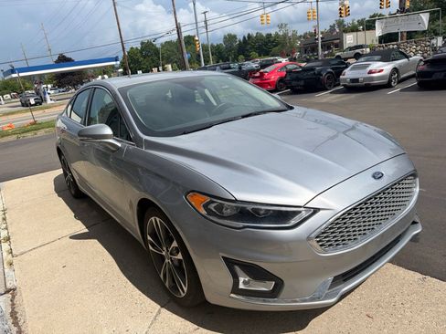 Used 2020 Ford Fusion Titanium FWD image 3