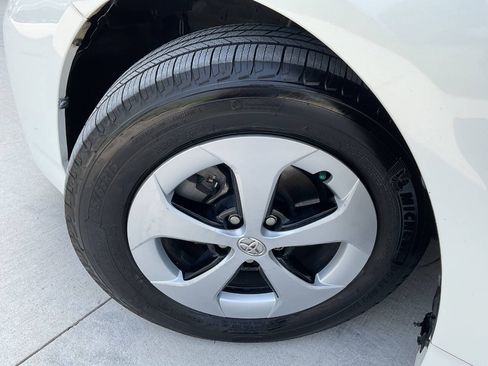Used 2015 Toyota Prius Three FWD image 45