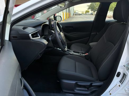 Used 2026 Toyota Corolla LE FWD image 11