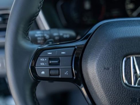 New 2025 Honda Pilot Touring image 26