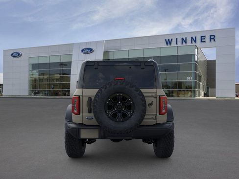 New 2025 Ford Bronco Badlands image 5