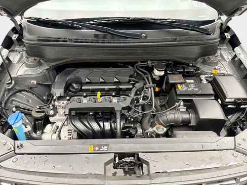Used 2025 Hyundai Venue SEL FWD image 27
