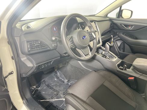 Used 2023 Subaru Outback Premium AWD/4WD image 9