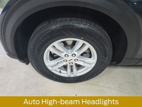 Used 2024 Ford Explorer XLT AWD/4WD image 14