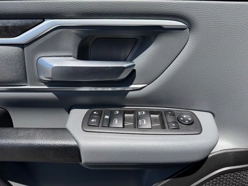 Used 2022 RAM 1500 Big Horn AWD/4WD image 16