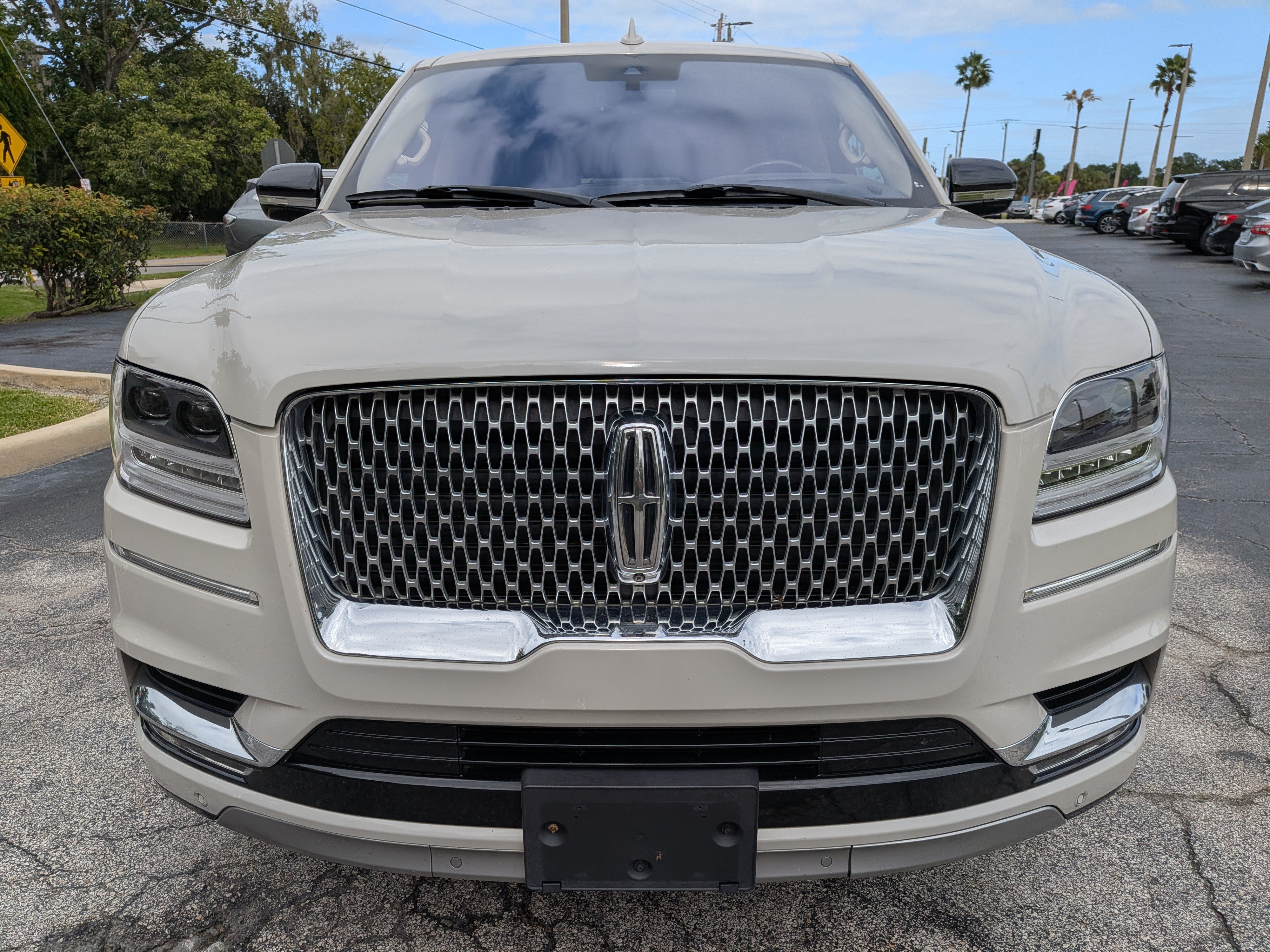 Used 2019 Lincoln Navigator Reserve AWD/4WD image 9