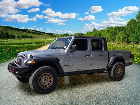 Used 2020 Jeep Gladiator Sport w/ Quick Order Package 24S AWD/4WD image 2