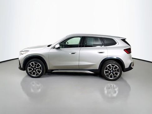 Used 2023 BMW X1 xDrive28i w/ Premium Package image 4