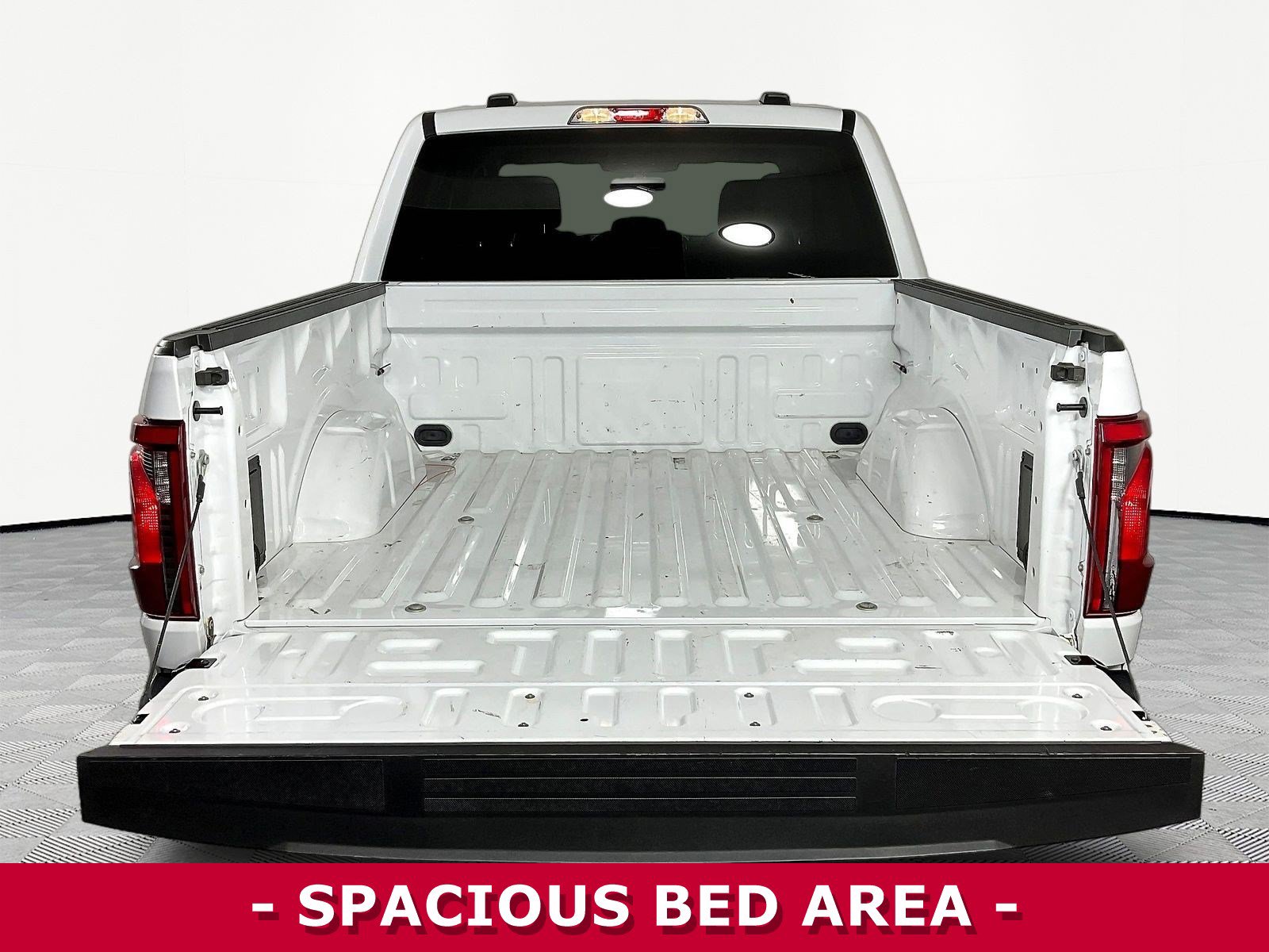 Used 2025 Ford F150 XLT w/ Equipment Group 301A Standard AWD/4WD image 7