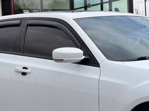 Used 2023 Chrysler 300 Touring L w/ Popular Equipment Group AWD/4WD image 4
