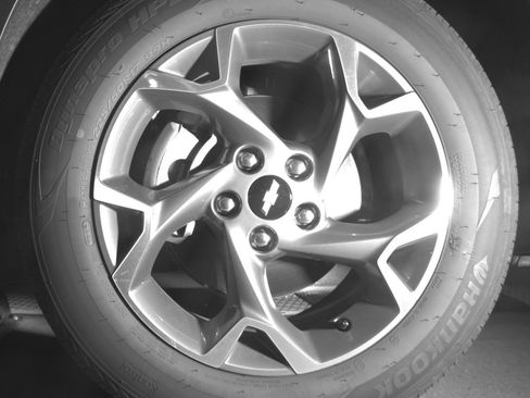 Used 2025 Chevrolet Trax LT w/ LT Convenience Package FWD image 12