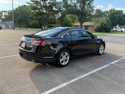 Used 2014 Ford Taurus SEL FWD image 6