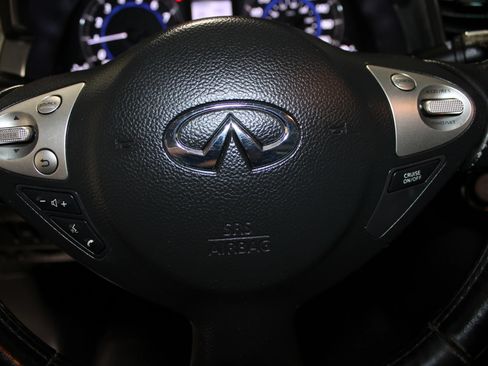 Used 2014 INFINITI QX70 2WD w/ Premium Package image 21