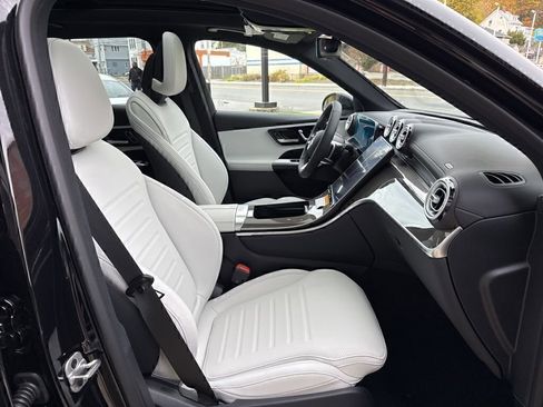 New 2026 Mercedes-Benz GLC 300 4MATIC image 14