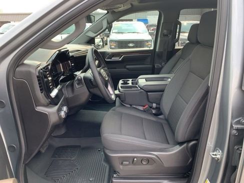 Used 2025 GMC Sierra 1500 Elevation image 12