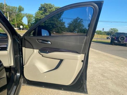 Used 2023 Cadillac XT4 Luxury FWD image 22