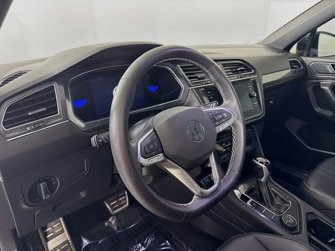 Certified 2023 Volkswagen Tiguan SE R-Line image 4