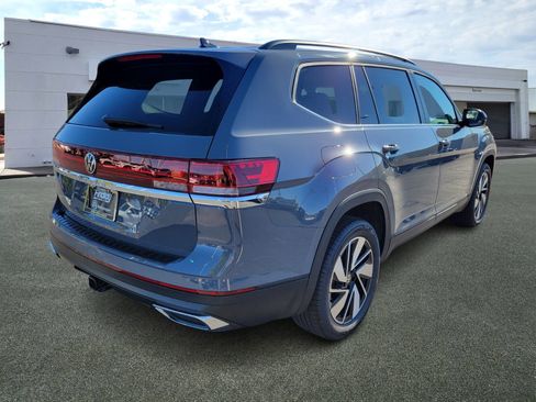New 2026 Volkswagen Atlas SE FWD image 3
