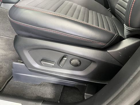 Used 2025 Ford Explorer ST-Line w/ Premium Package image 16