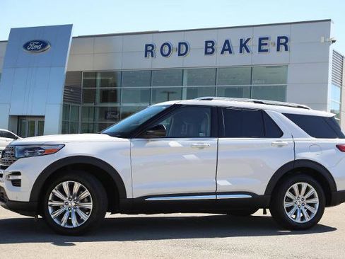 Certified 2020 Ford Explorer Limited w/ Class III Trailer Tow Package AWD/4WD image 3