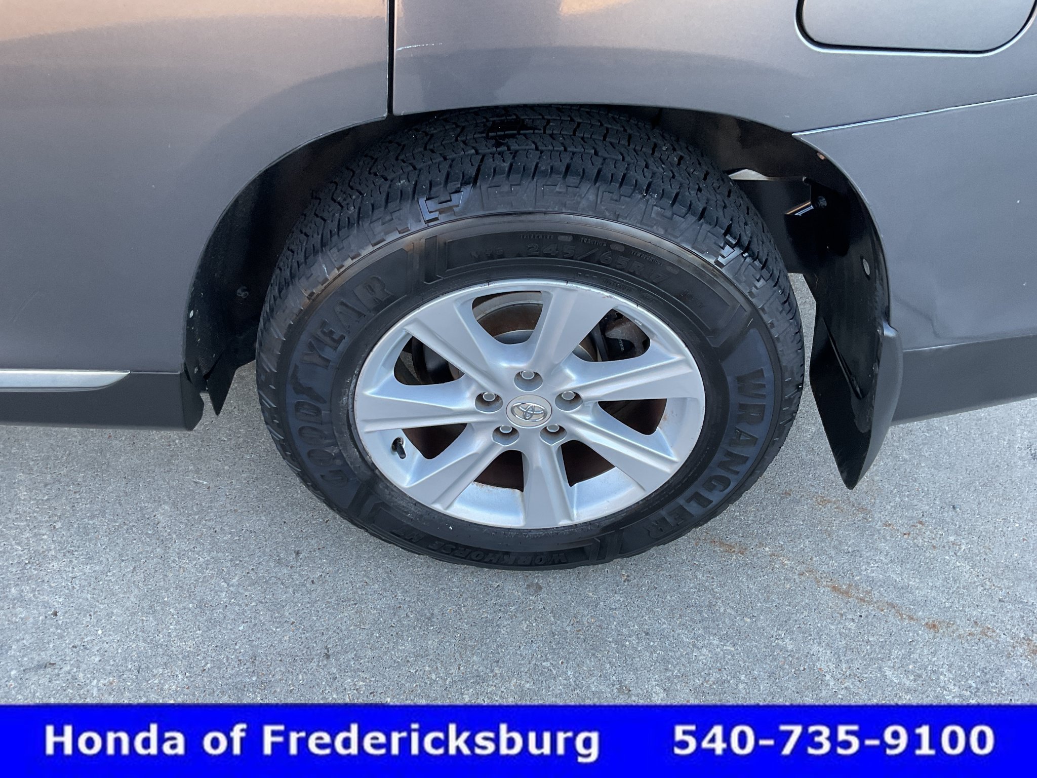 Used 2011 Toyota Highlander SE w/ Convenience Pkg AWD/4WD image 11