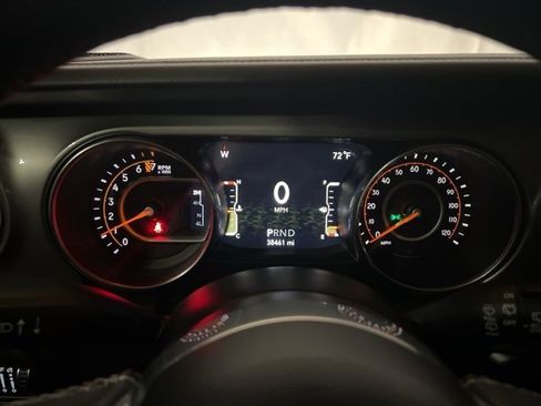 Used 2022 Jeep Wrangler Unlimited Sahara w/ Cold Weather Group image 24