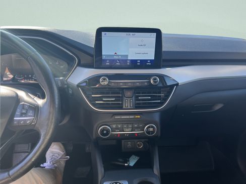 Used 2020 Ford Escape SEL image 14