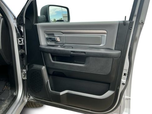 Used 2024 RAM 1500 Classic SLT AWD/4WD image 16