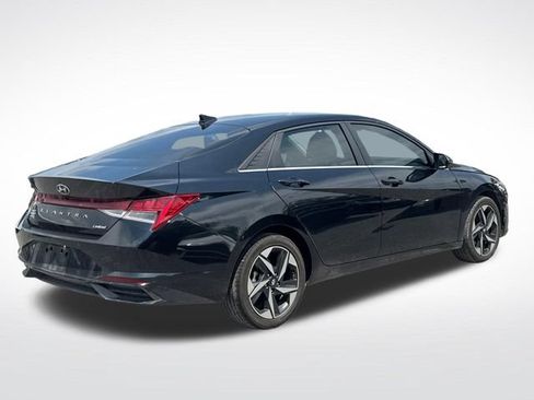 Used 2023 Hyundai Elantra Limited w/ Cargo Package FWD image 6