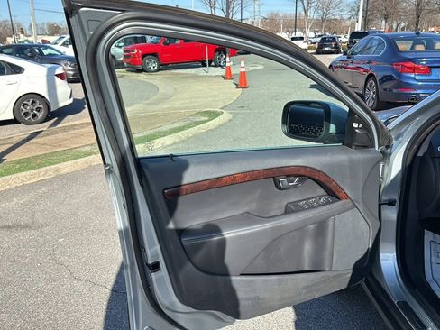 Used 2013 Volvo XC70 T6 image 6