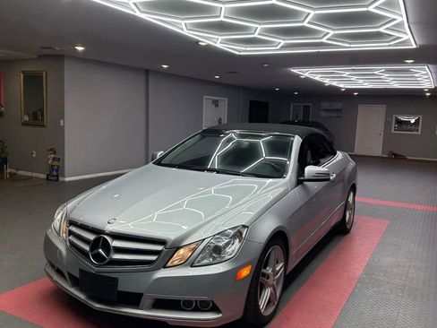 Used 2011 Mercedes-Benz E 350 Cabriolet image 9