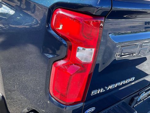 Used 2022 Chevrolet Silverado 1500 LTZ image 27