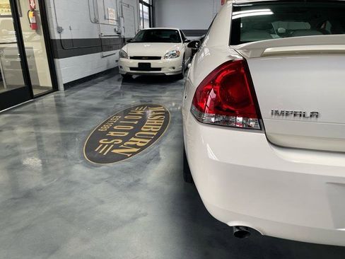 Used 2009 Chevrolet Impala SS w/ Convenience Package image 14